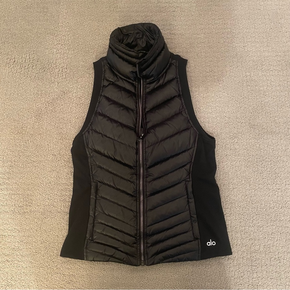 ALO Puffer Vest